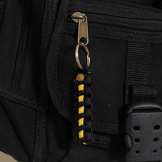 Custom Paracord Keyring: Cobra Knot with Accent Colour - Choose Your Favourite Colours - Handmade Accessory