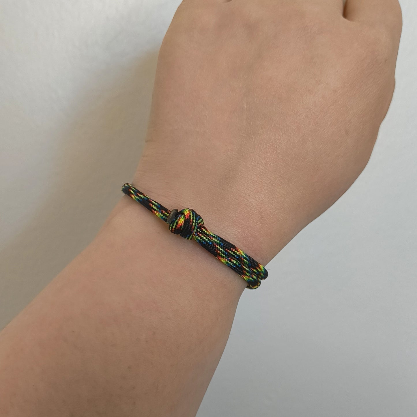 Custom Adjustable Paracord Wristband: One Colour - Choose Your Favourite Colour – Handmade