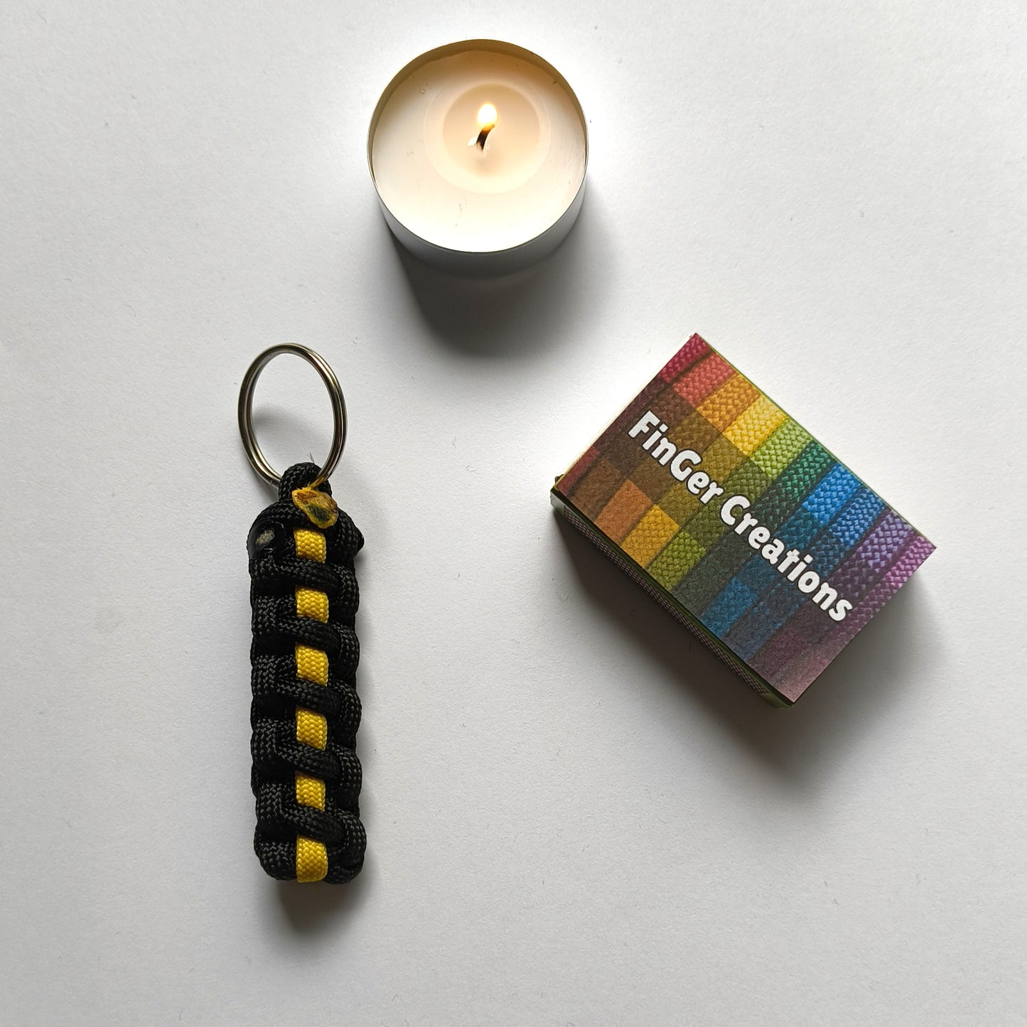 Custom Paracord Keyring: Cobra Knot with Accent Colour - Choose Your Favourite Colours - Handmade Accessory