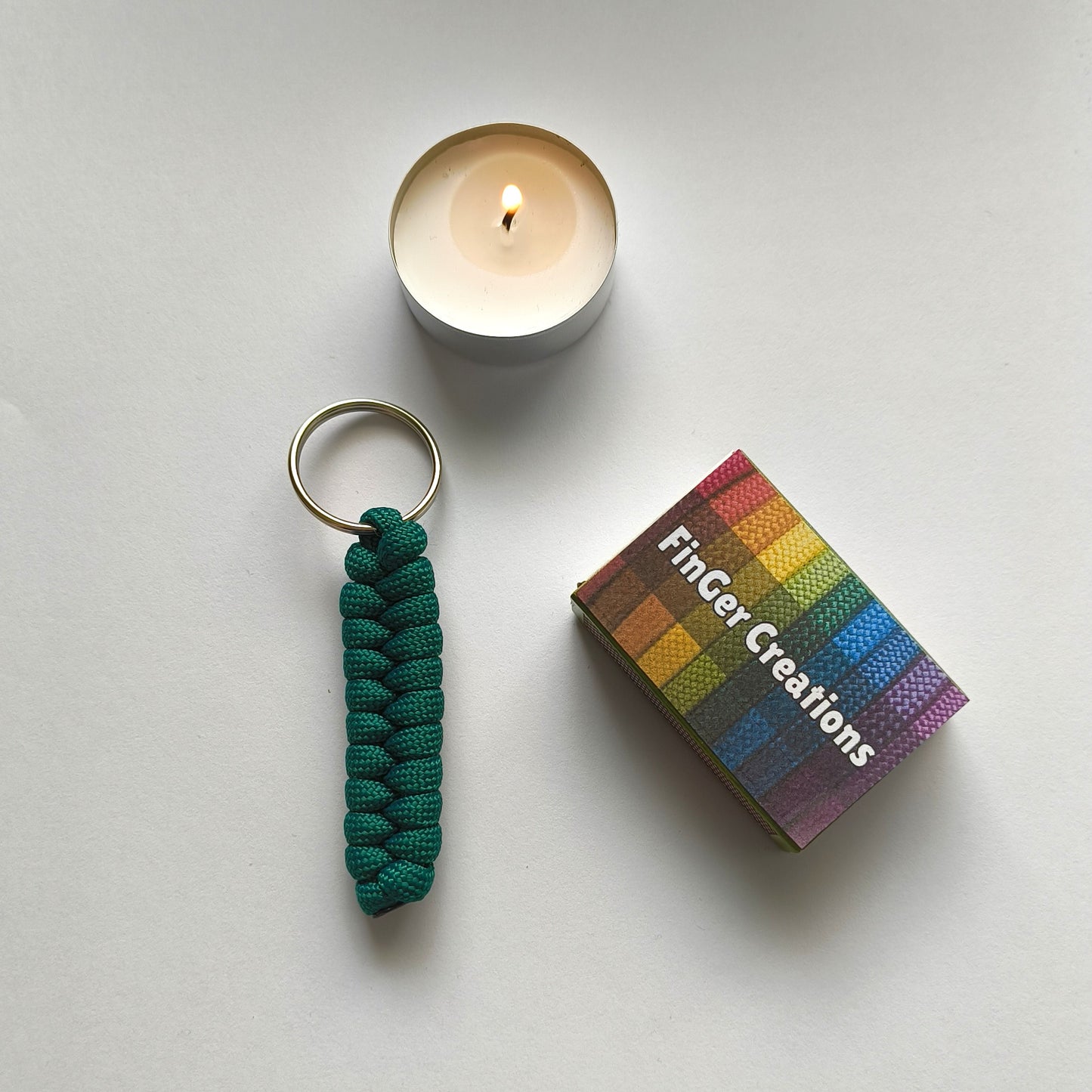 Custom Paracord Keyring: One Colour Fishtail Weave - Choose Your Favourite Colour - Handmade Accessory