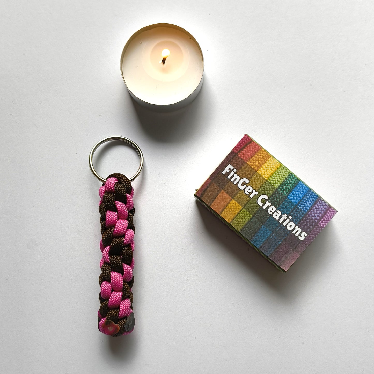 Custom Paracord Keyring: Round Knot, Zigzag Pattern - Choose Your Favourite Colours - Handmade Accessory